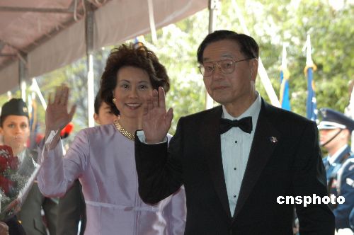 新闻中心 综合 > 正文     美国劳工部部长赵小兰和父亲赵锡成.