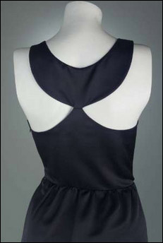 独家:奥黛丽·赫本优雅黑色长裙将被拍卖(组图