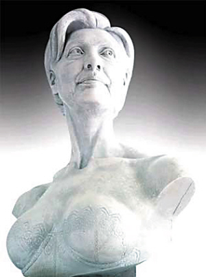 希拉里半裸雕像竞艳纽约性博物馆