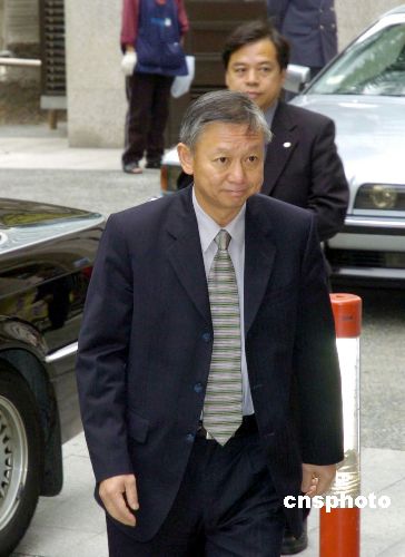 香港保安局局长李少光晤新加坡副总理商反恐合