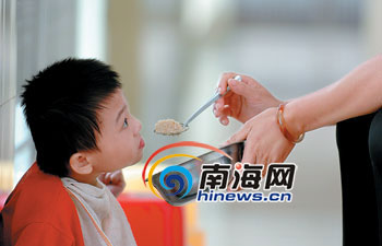 “問(wèn)題”孩子“考驗(yàn)”救助站
