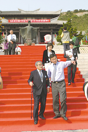 与胶南市政府联合举行2006年青岛中日徐福文