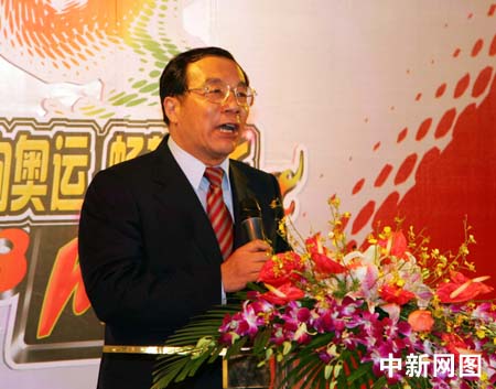 上海市人大常委会决定任命杨定华为副市长(图)