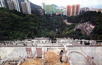 后天落葬香港佛教坟场 葬礼采佛教仪式遗体覆盖经文被