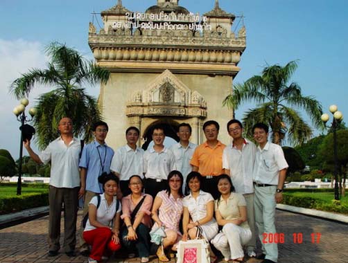 中国志愿者在老挝--中国东盟友好之旅纪行之四