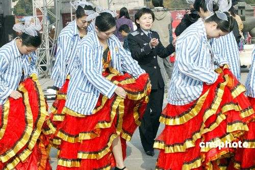 图:北京举办法制与禁毒主题宣传日活动