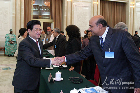 2006'经济全球化与工会国际论坛在京举行(4