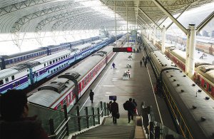 沪宁线多趟列车 集体晚点 南京站应急疏导