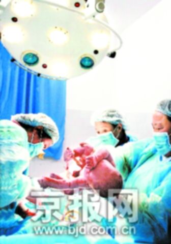中国经济总量为什么不加香港_中国香港(3)