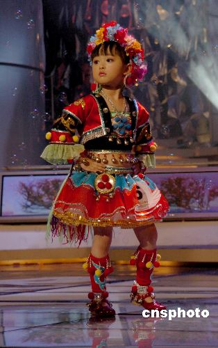 图：南方少儿模特大赛亚太总决赛在广州举行