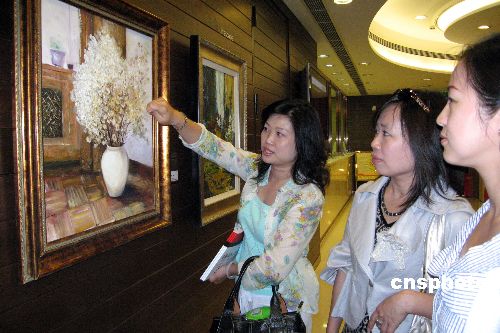 图:上海台商太太绘画团义卖救助大陆病童