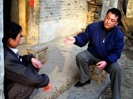 2月26日    艾滋病村的新"村民"    2月25日,在河南省上蔡县邵店乡