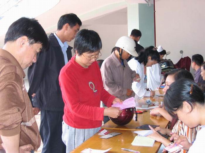 【上海市本地驾驶员驾驶证b照审证几年一审】