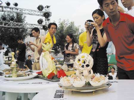 京鹏海鲜大酒楼_香港潮福城大酒楼_海鲜超市门头图片(3)