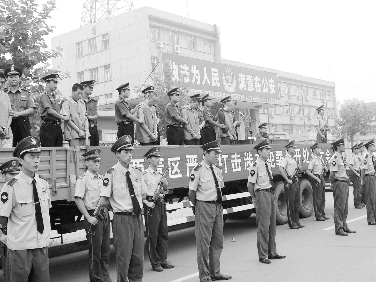 公开宣判盗车罪犯(图)