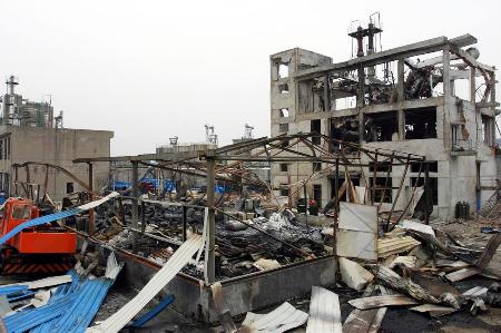 图文：江苏宜兴一化工厂发生爆炸6人死亡