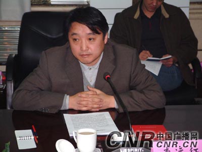 公安部禁毒局副局长李远征听取考察组成员意见