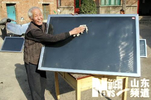 济南七旬老人发明太阳能空调 10多户村民已试