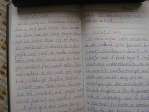 初二女生为防父母偷看日记而用英语写作(组图