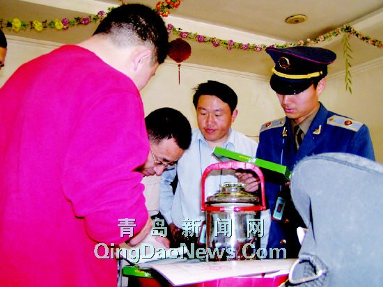 中药泡酒掺西药称祖传秘方 五骗子酒店售假落