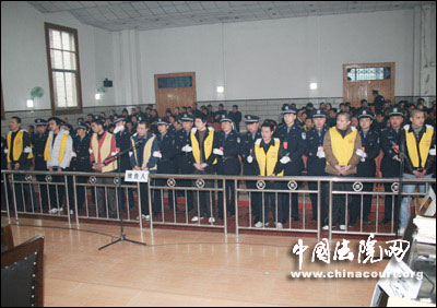 湖北黄州13人涉黑团伙覆灭 3主犯被判20年(图)