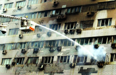 南京燃气爆炸烧着临街楼