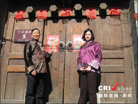 外国人和国际在线一起体验原汁原味的中国年