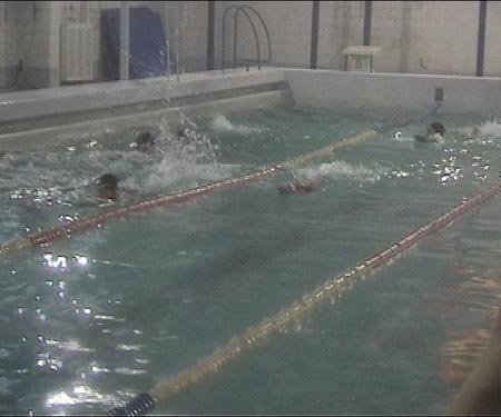 少年游泳健将患心脏早搏训练时溺水身亡