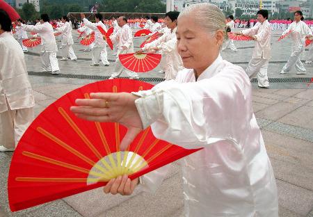 人口老龄化_绍兴老年人口