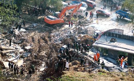 图文:河北井陉发生水渠透水事故3人死亡5人失