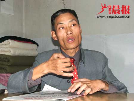 残疾青年志愿者行三万里路宣传环保(组图)