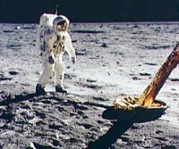 衣食住行在太空:透视宇航员的太空生活[组图]