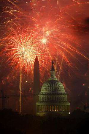 组图:燃放烟花庆祝美国独立日