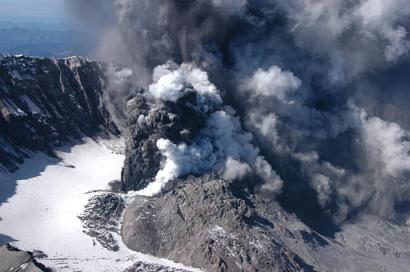 美圣海伦斯火山爆发 24年前引发历史最大山崩