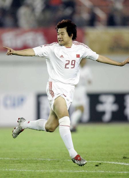图文:足球-2006年国际足联世界杯足球赛亚洲区
