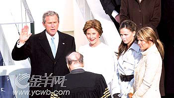 布什宣誓就职美国总统要在全球兜售自由民主
