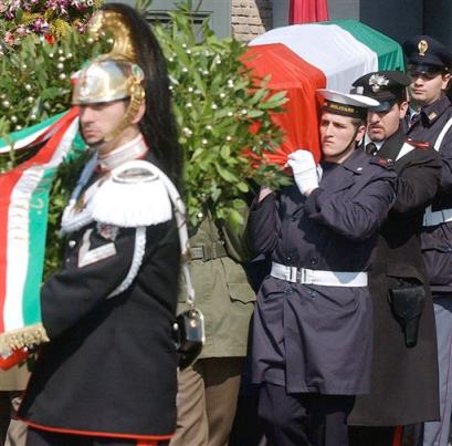意大利为遇难特工举行国葬 总统总理齐出席(图)
