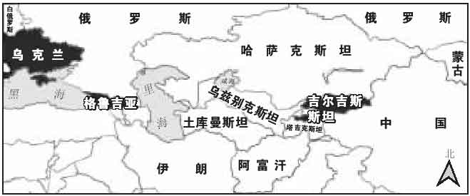 3月25日,在白俄罗斯首都明斯克,参加示威活动的反对派人士与防暴