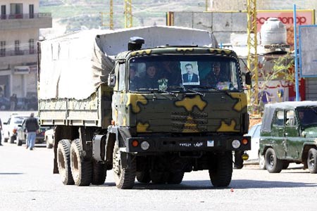 组图：叙利亚第二阶段从黎巴嫩撤离军队回国