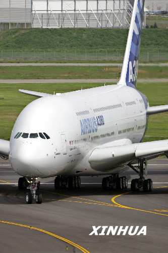 人类历史上最大的客机空客a380首次试飞组图