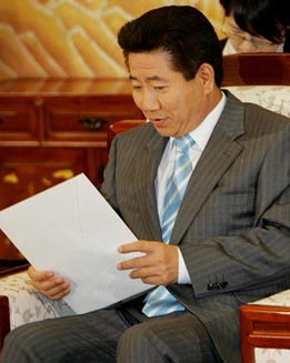 韩国总统向安南表示反对日本成为常任理事国