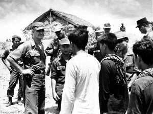 我们不该向越南派兵 美国越战最高统帅去世(
