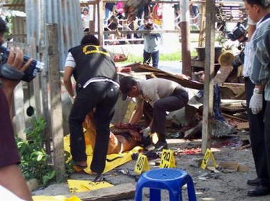 印尼城镇市场爆炸至少50多人伤亡(组图)