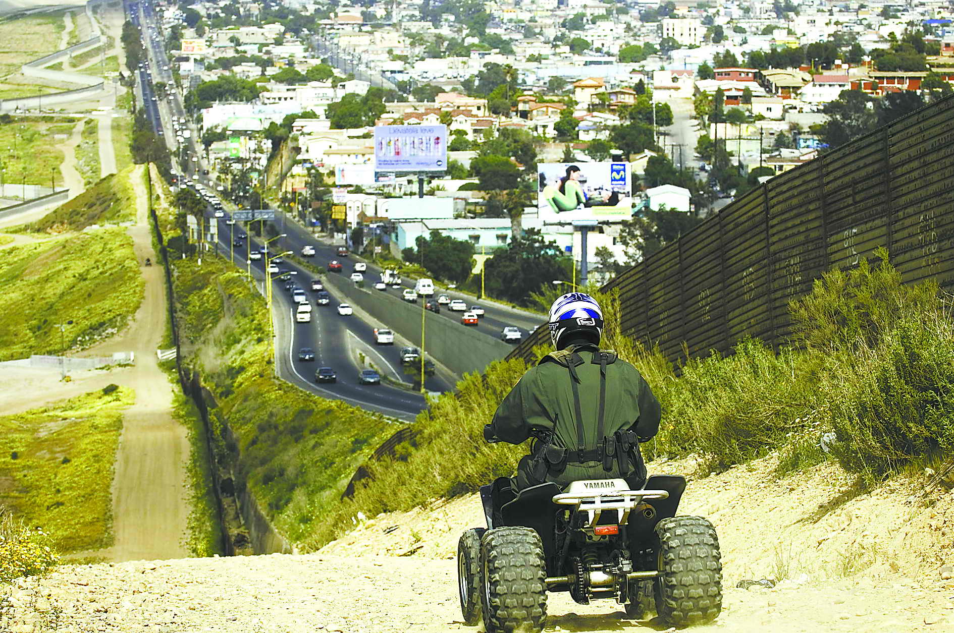 美国将向与墨西哥接壤的边境地区派遣6000名国民警