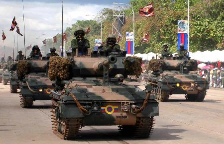 纪念卡拉沃沃战役胜利 委内瑞拉举行阅兵式(图