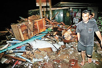 天灾再袭印尼 爪哇岛附近海域6次地震引发巨浪
