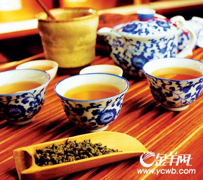 俄罗斯人从茶道中品味中国文化