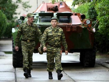 俄罗斯允许驻格俄军开枪以保护军事基地
