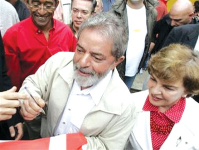 候选人票数均未过半 巴西总统选举看 加时赛