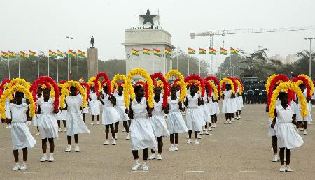 3月6日,在加纳首都阿克拉举行的加纳独立五十周年庆典活动上,加纳总统